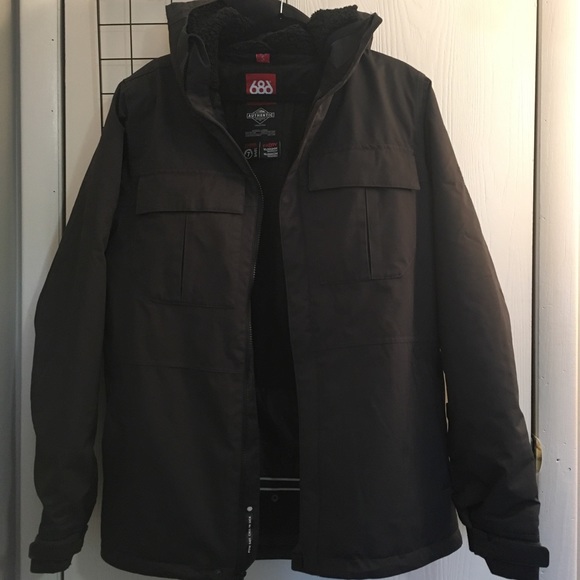 686 Insulated Snowboarding Jacket - Picture 2 of 3